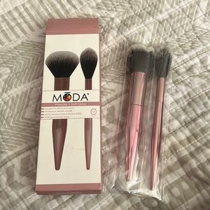 Moda Powder + Soft Glow Brush Set
